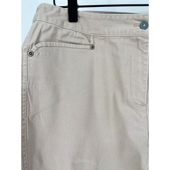 Additions by Chicos Ladies Khaki Twill Pants Size 12 Short Pants - Picture 2 of 15